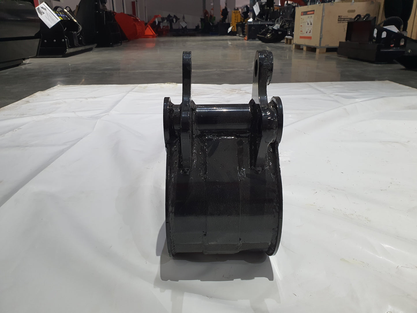 AGT New 8 in Toothless Bucket withoutTeeth 200MM for 1-2 ton Mini Excavator | 12EX-WD08B