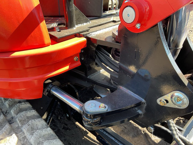 2.8 Ton Kubota Diesel Engine Minexcavator W/ Enclosed Cab QK30K