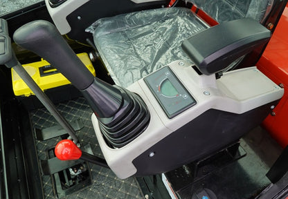 2.5 Ton Mini Excavator Rato Engine 21kW Gasoline Excavator Mini Digger With Hydraulic Thumb Digger QNT50R