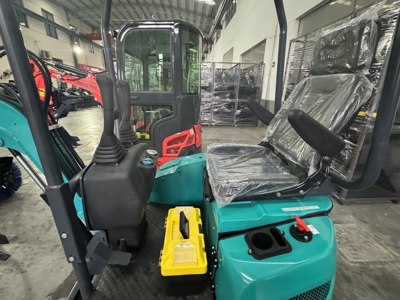 1 Ton Mini Excavator with Hydraulic Thumb Gasoline RATO Engine KH16R