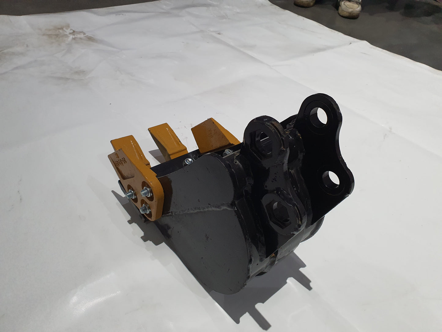 10" Bucket with teeth Digger Attachmentfor Excavators  |AGT-12EX-WD10