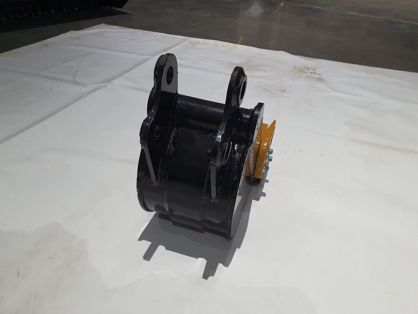 10" Bucket with teeth Digger Attachmentfor Excavators  |AGT-12EX-WD10