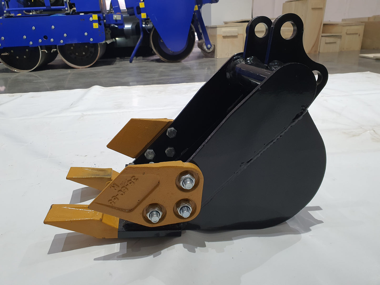 12in Tooth Bucket with Teeth For H12/QH12 Mini Excavator Digger Attachment| AGT-12EX-WD12