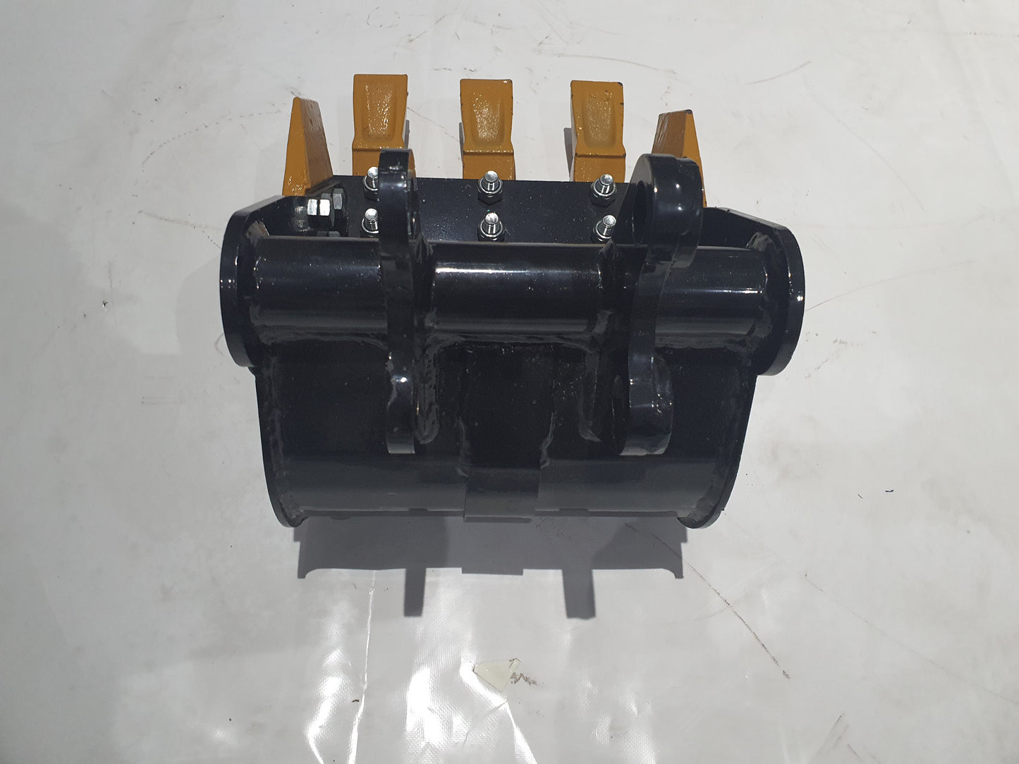 16" Bucket With Teeth For AGT Mini Excavators AGT-12EX-WD16