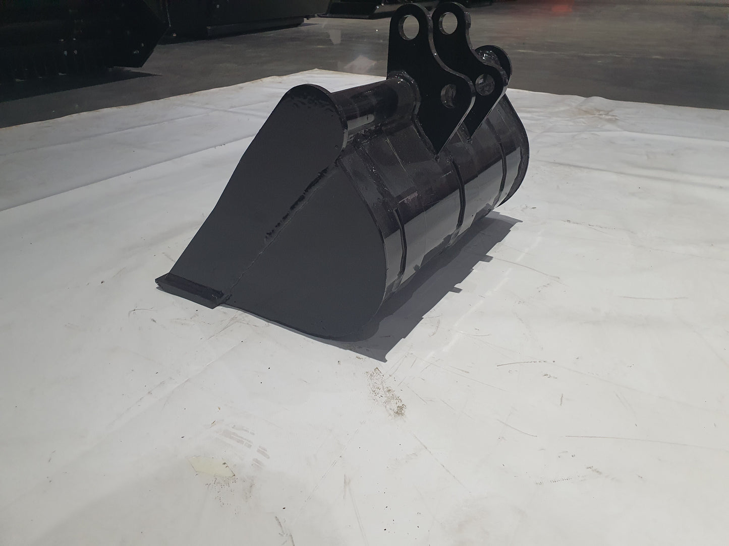 Agrotk 600mm Rock Bucket ToothlessBuckets Mini Excavator Attachment | 12EX-WD24B