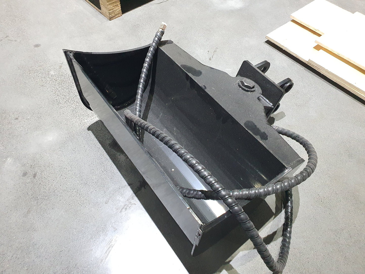 Tilt Bucket 24" 32“ and 40”  for AGT Mini Excavators 12EX-QXD