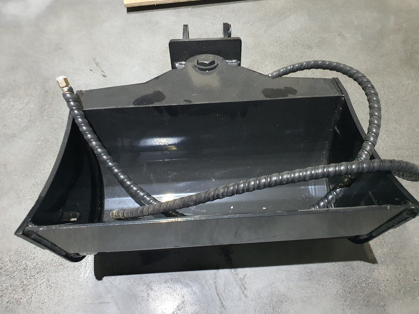 Tilt Bucket 24" 32“ and 40”  for AGT Mini Excavators 12EX-QXD