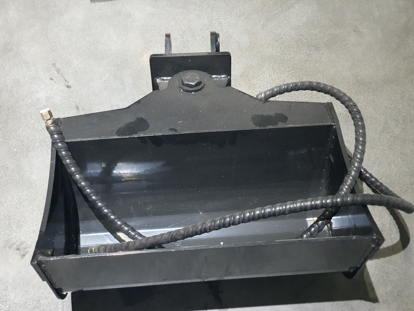 Tilt Bucket 24" 32“ and 40”  for AGT Mini Excavators 12EX-QXD