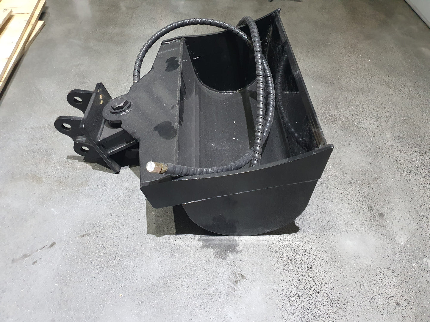 Tilt Bucket 24" 32“ and 40”  for AGT Mini Excavators 12EX-QXD