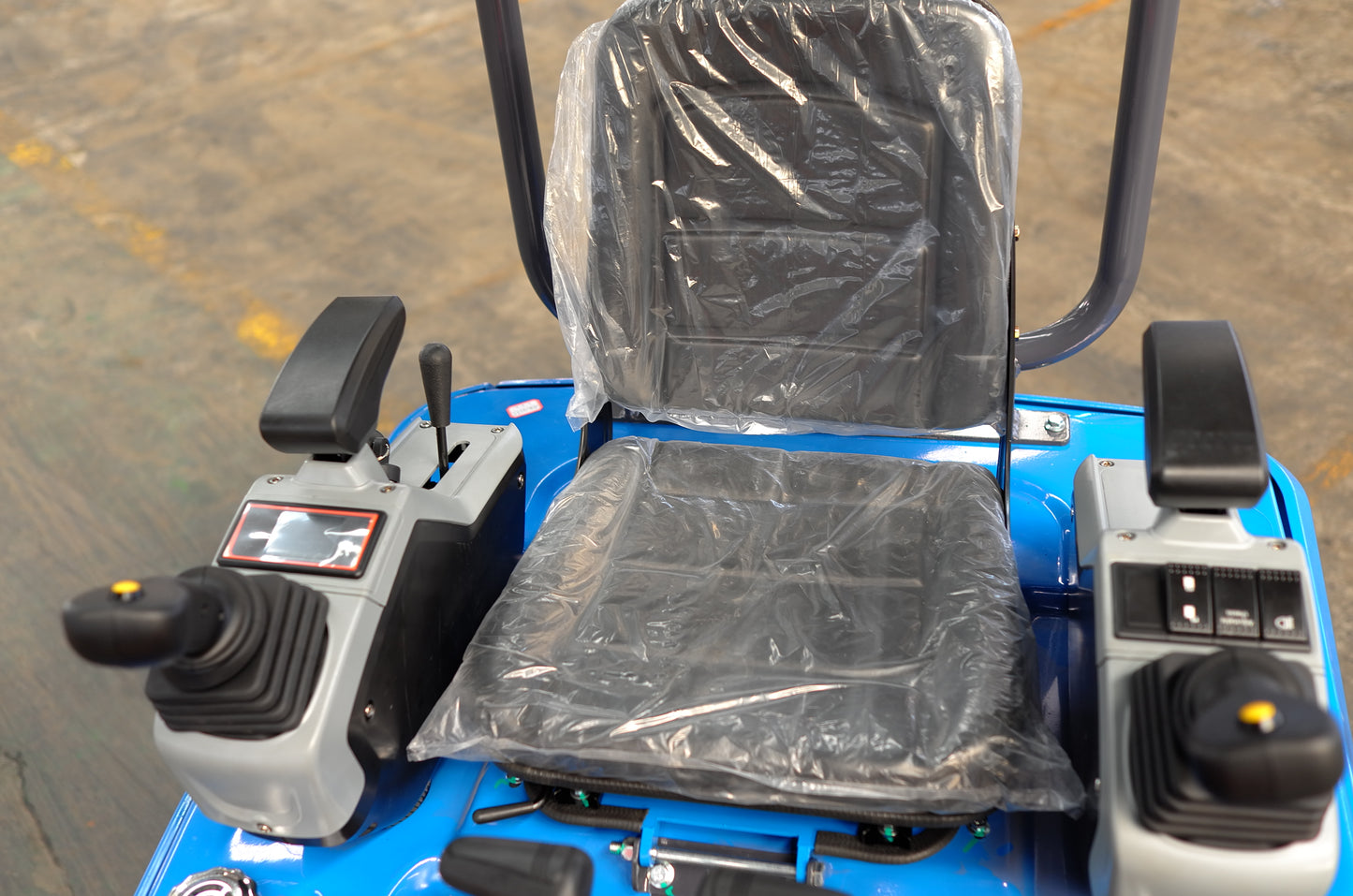 1.3Ton 13.7HP Mini Excavator Digger Diesel Kubota EPA Engine Crawler DM20