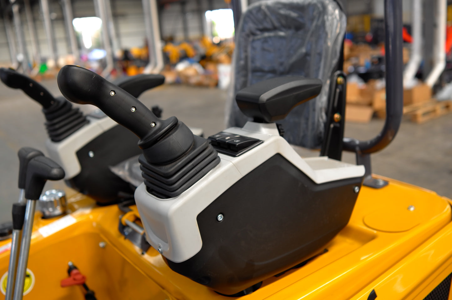 1.2TonMini Excavator Digger 23HP Gasoline Engine with Hydraulic Thumb |   MX20R