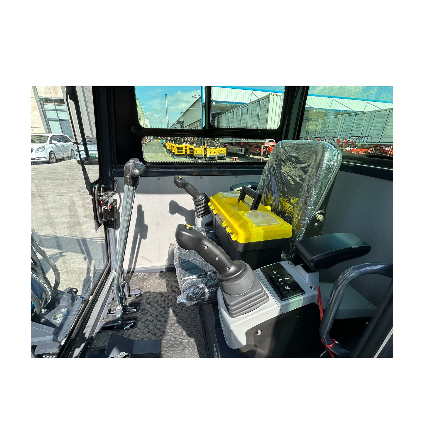 2 Ton Hydraulic Excavator Crawler Digger Gasoline Engine Excavator With Cab MY50R