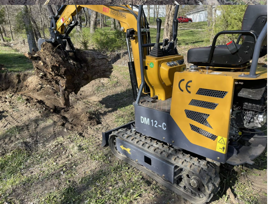 1 Ton, 13.5 HP Gasoline Engine (B&S) Epa/Ce  Mini Hydraulic Digger Excavator With Side Swing | AGT-DM12-C