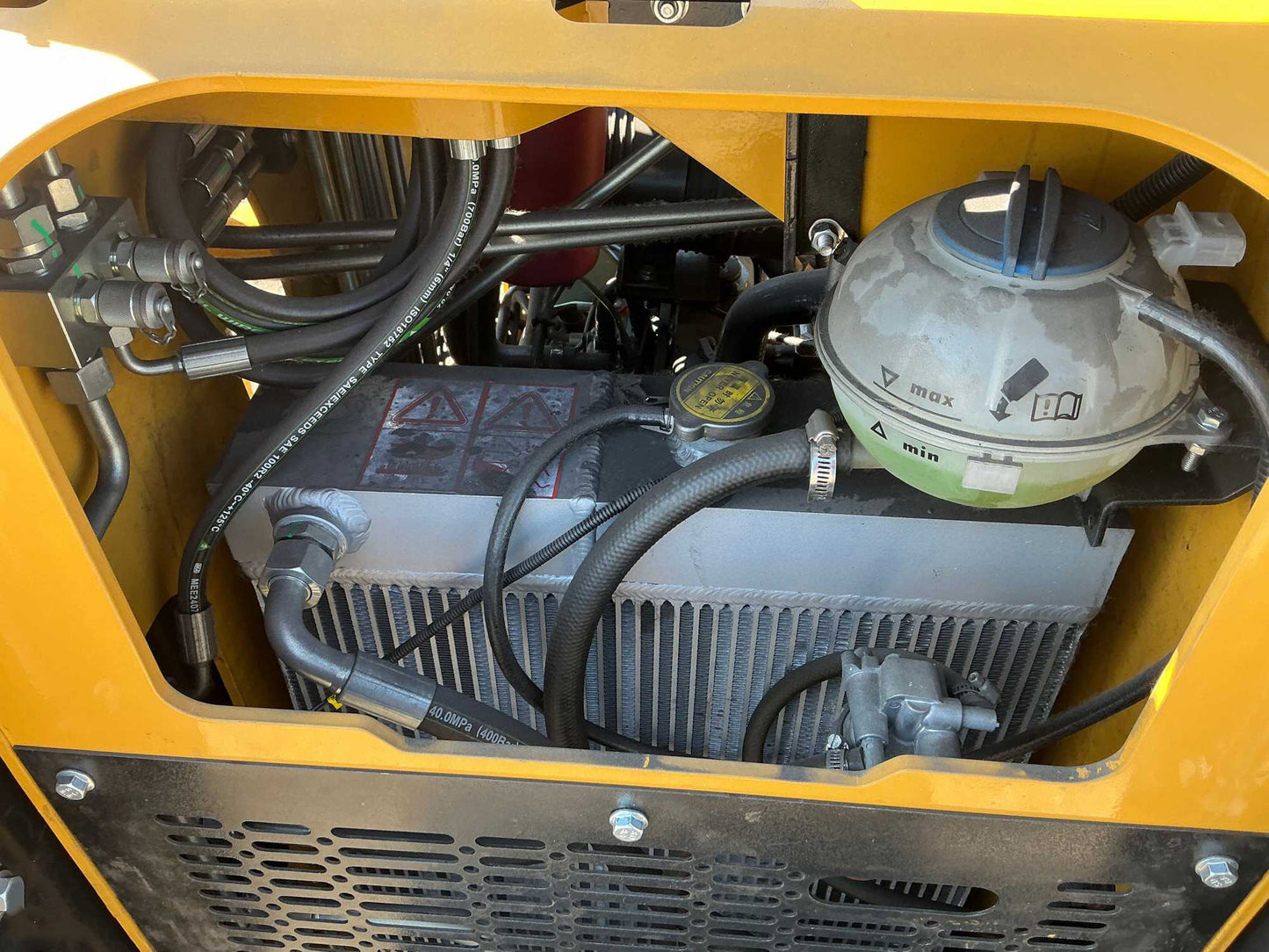 Mini Skid Steer Loader Crawler Diesel Kubota Engine | CFG KKT27