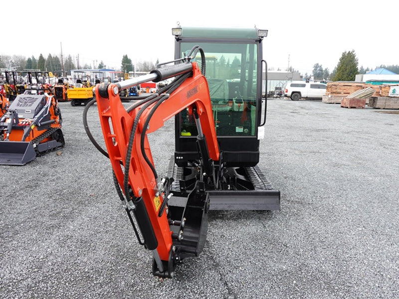 2.5 Ton Mini Excavator Rato Engine 21kW Gasoline Excavator Mini Digger With Hydraulic Thumb Digger QNT50R