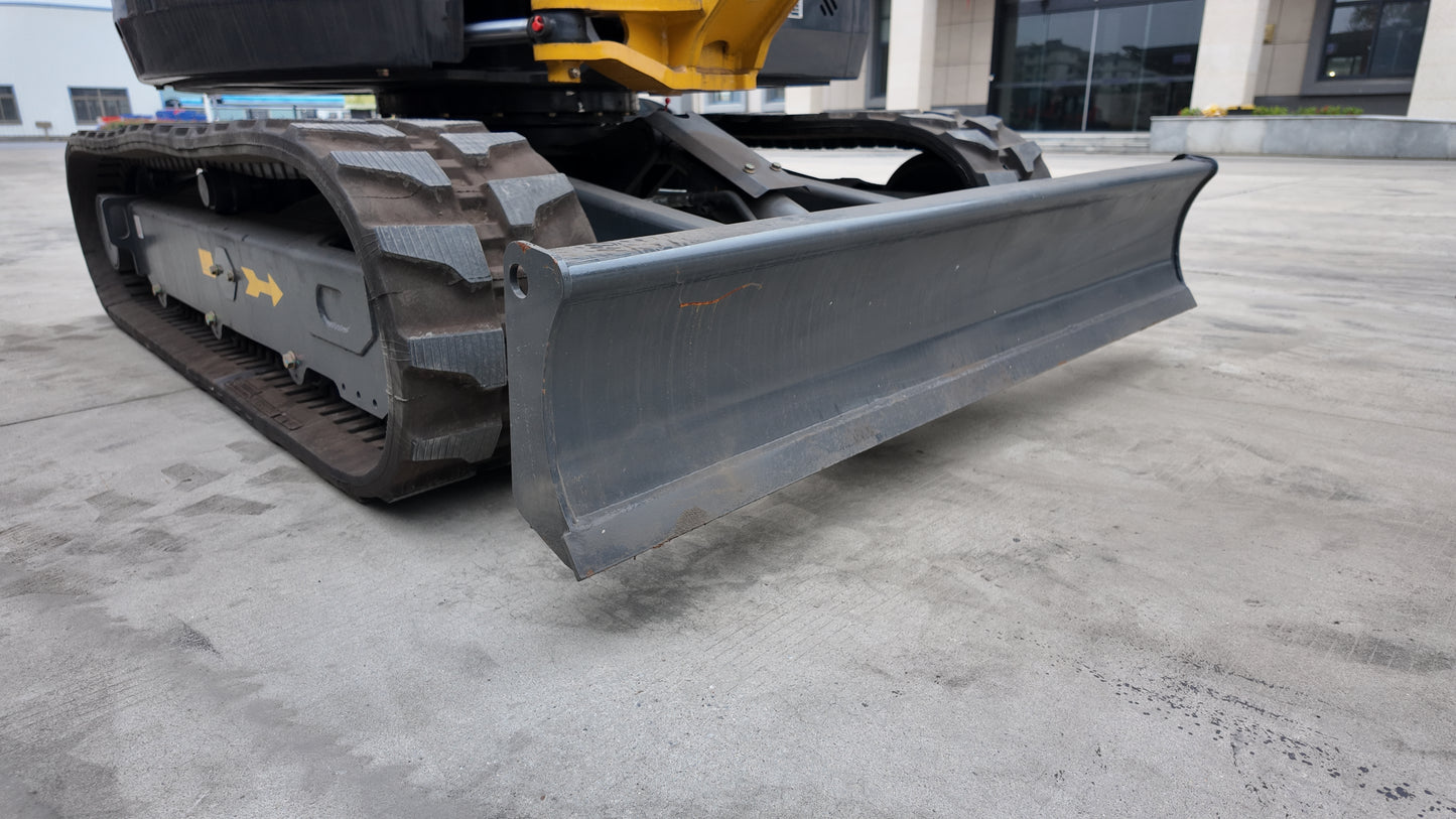 2.8 Ton Yanmar Diesel Engine Miniexcavator W/ Hydraulic Thumb CFG-STE35SR