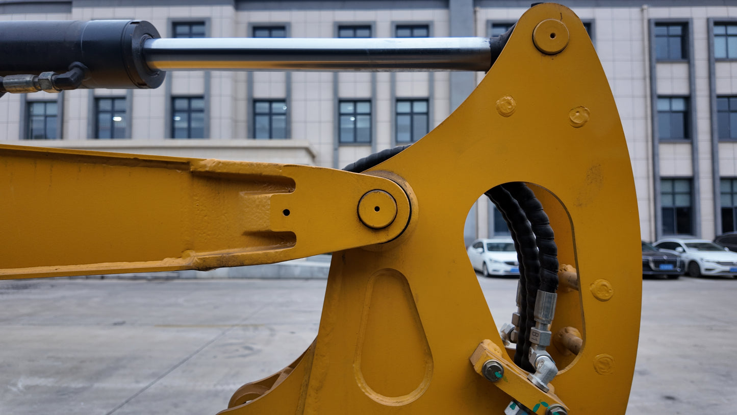 2.8 Ton Yanmar Diesel Engine Miniexcavator W/ Hydraulic Thumb CFG-STE35SR