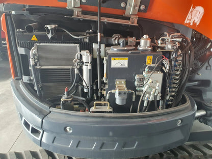 4 Ton Mini Excavator with Kubota Diesel Engine, Cabin/Canopy, Hydraulic Thumb | CFG-40UF