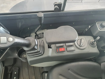 4 Ton Mini Excavator with Kubota Diesel Engine, Cabin/Canopy, Hydraulic Thumb | CFG-40UF
